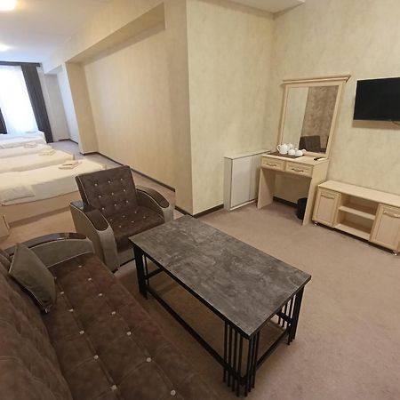 Grand Karavan Hotel Tachkent Extérieur photo