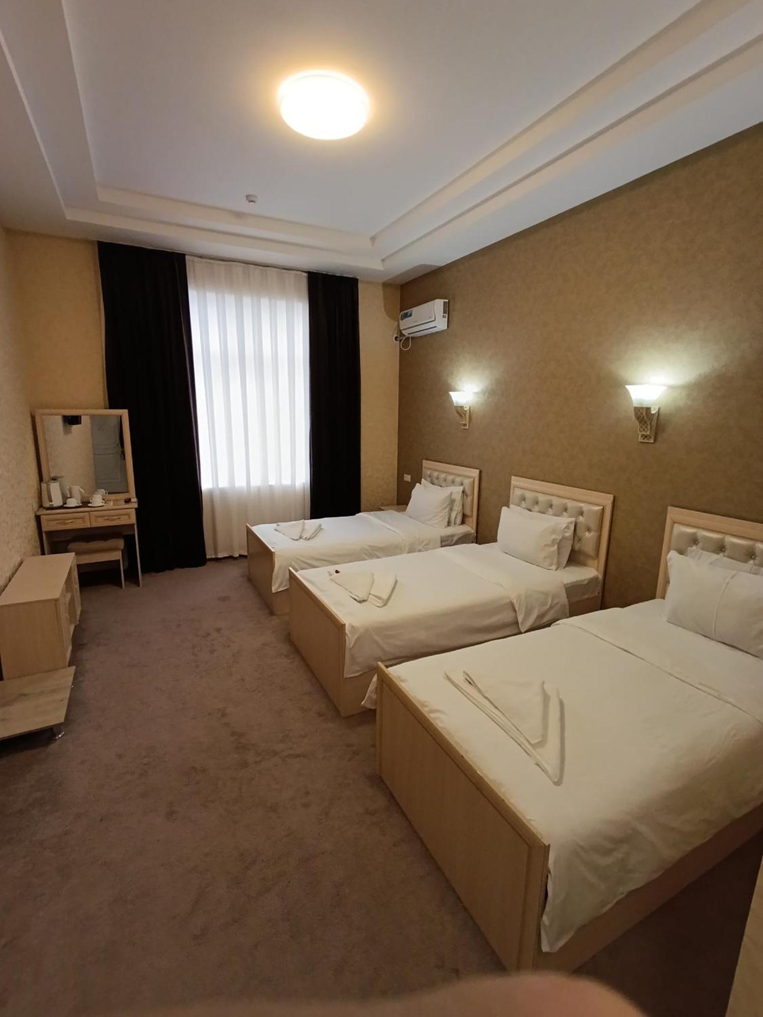Grand Karavan Hotel Tachkent Extérieur photo