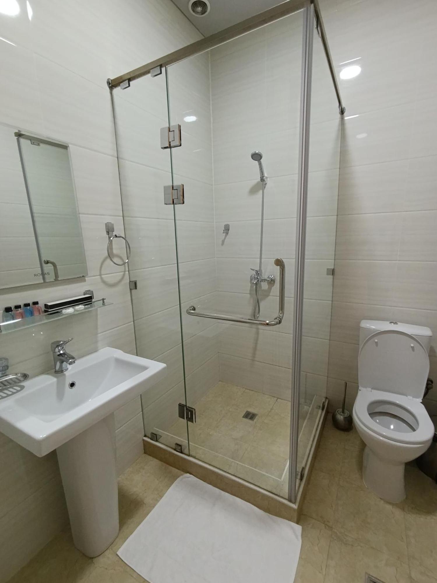Grand Karavan Hotel Tachkent Extérieur photo