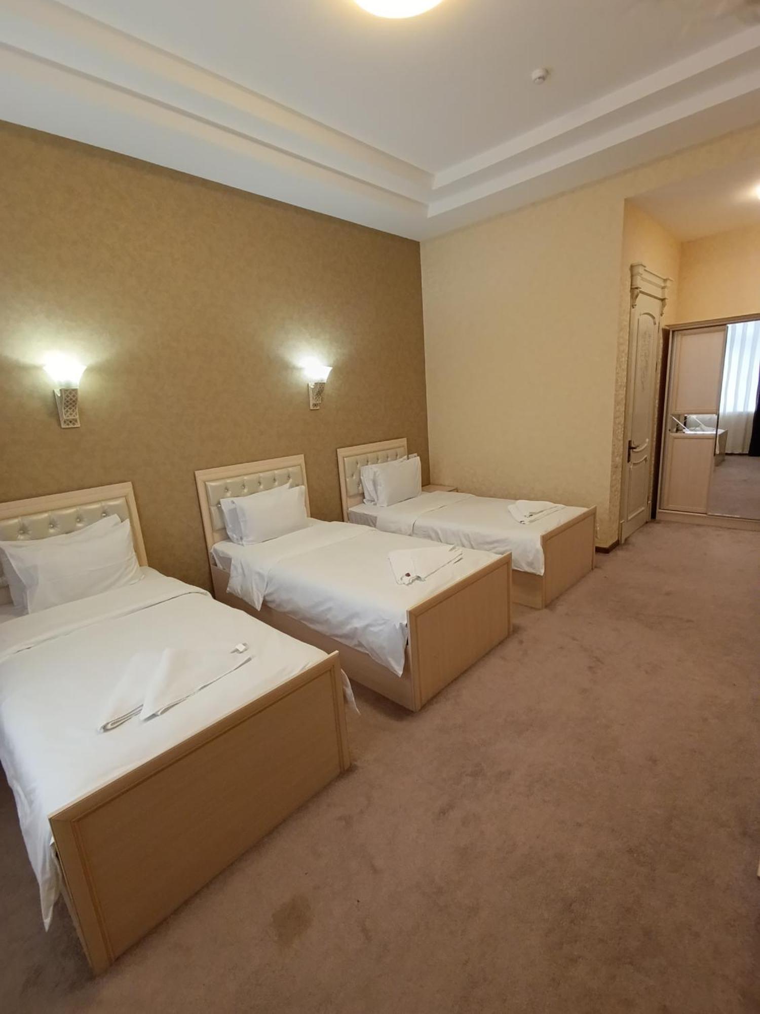 Grand Karavan Hotel Tachkent Extérieur photo