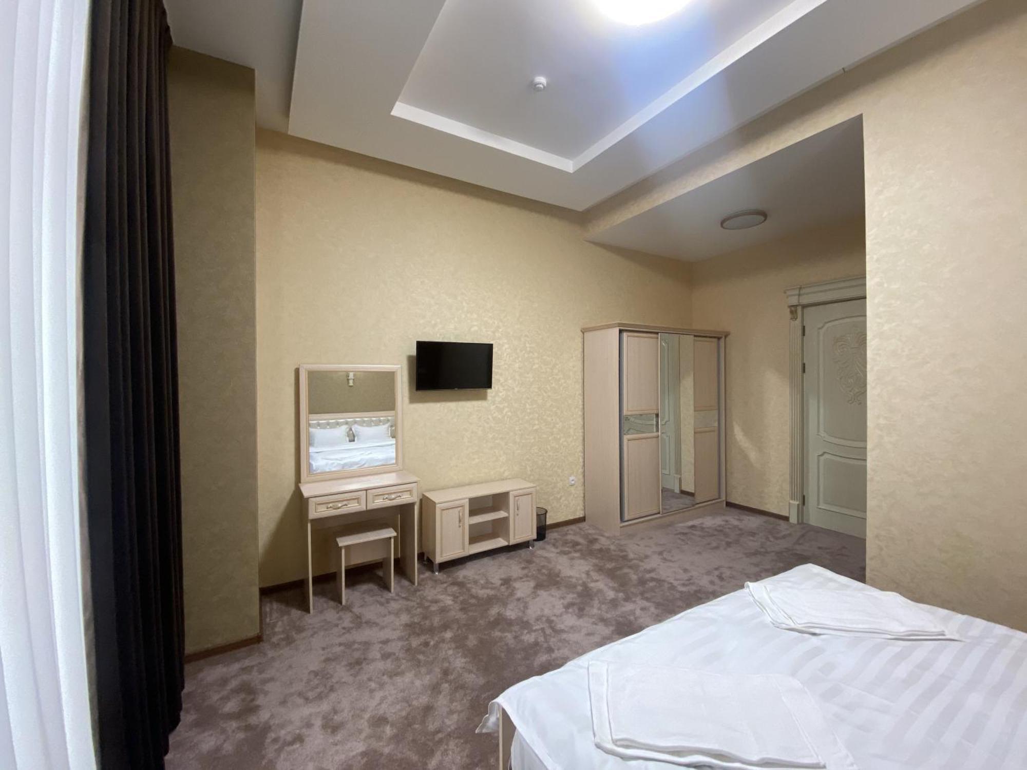 Grand Karavan Hotel Tachkent Extérieur photo