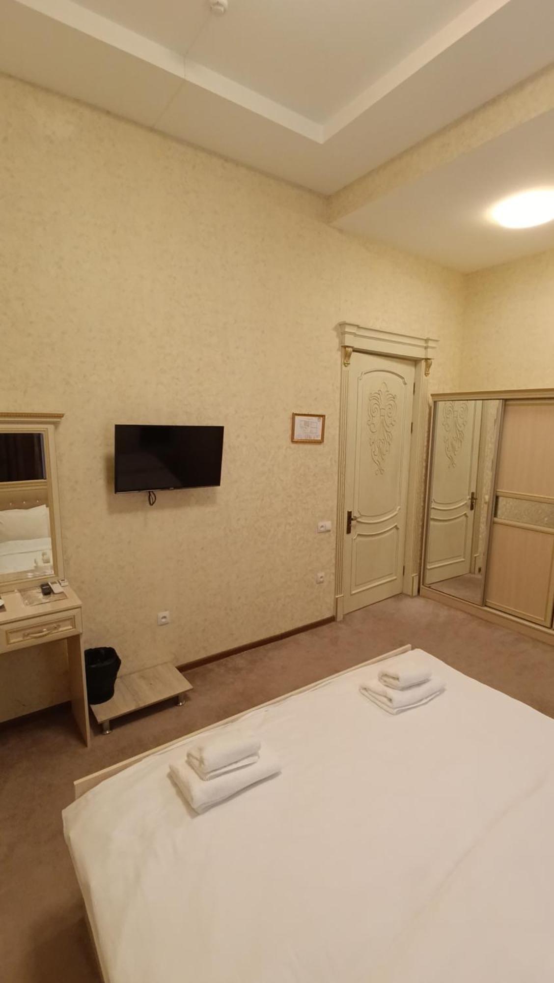 Grand Karavan Hotel Tachkent Extérieur photo