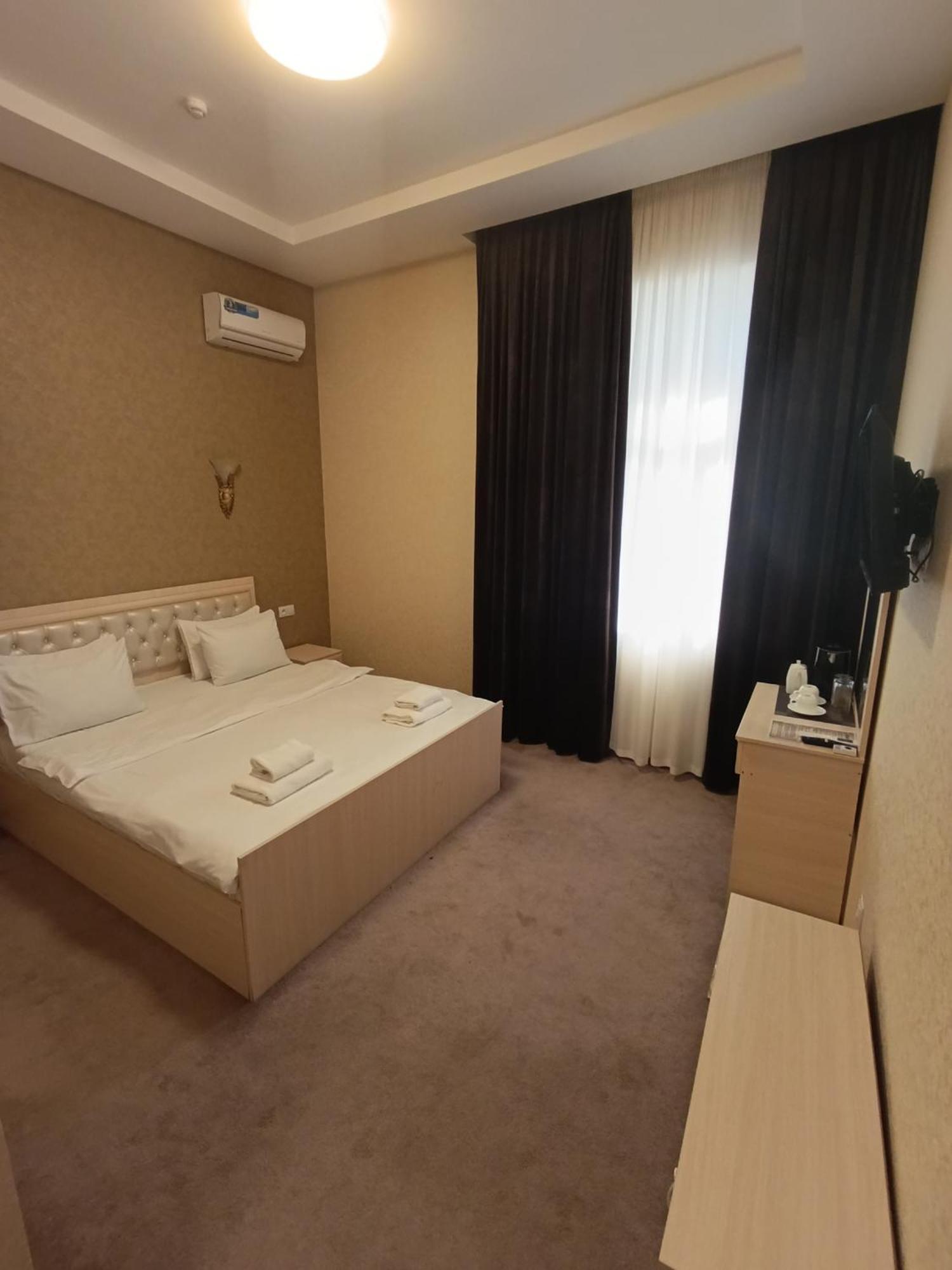 Grand Karavan Hotel Tachkent Extérieur photo