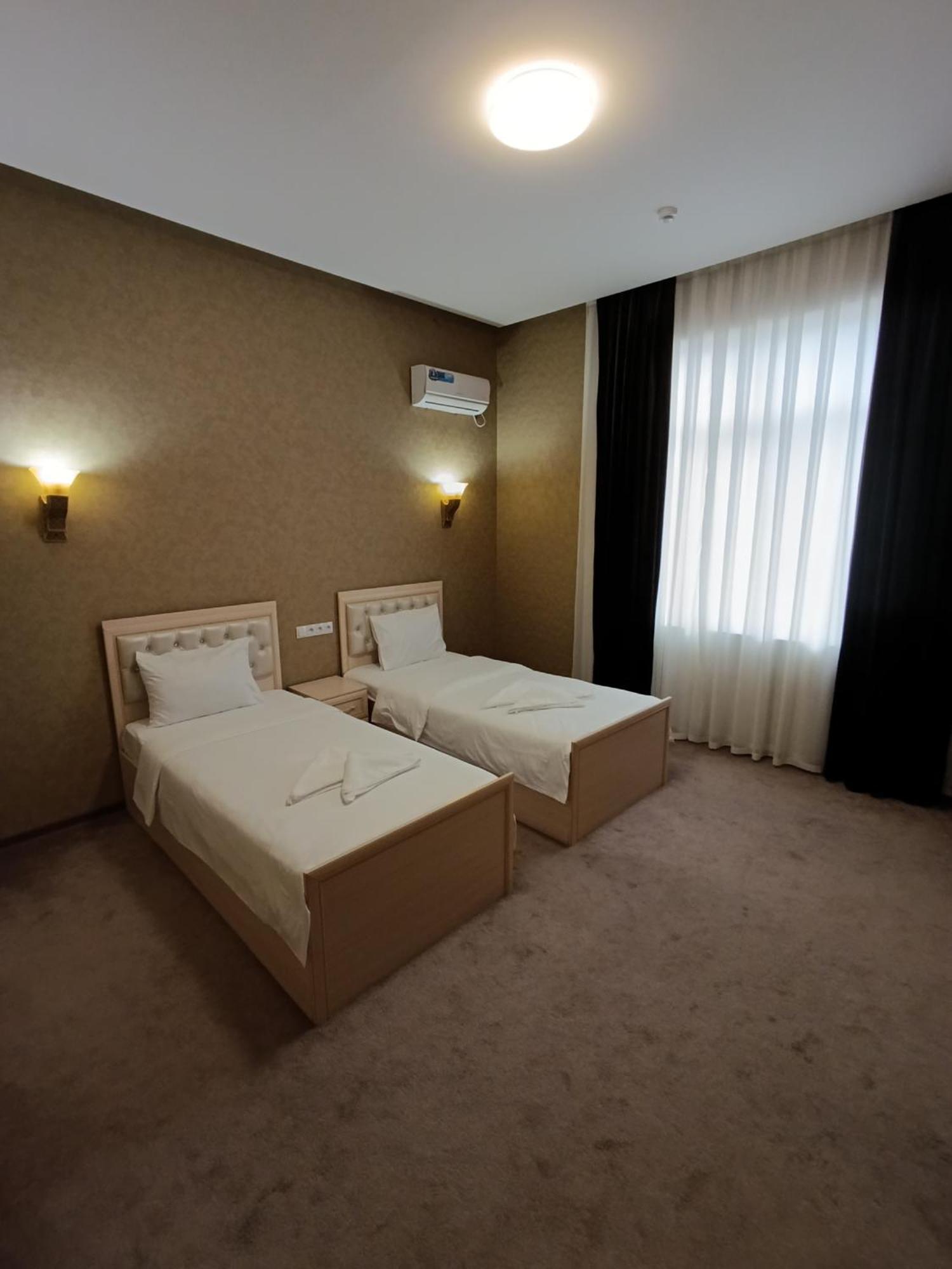 Grand Karavan Hotel Tachkent Extérieur photo