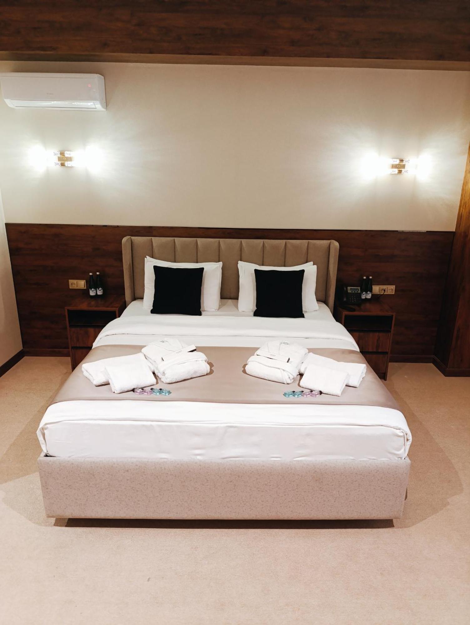 Grand Karavan Hotel Tachkent Extérieur photo